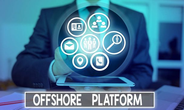 El yazısı metin Offshore Platformu. Keşfetmek için iyi sondaj tesisleri ile kavramsal fotoğraf yapısı - Fotoğraf, Görsel