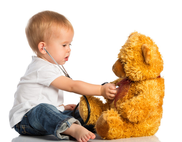 giochi per bambini in orso giocattolo medico e stetoscopio
 - Foto, immagini