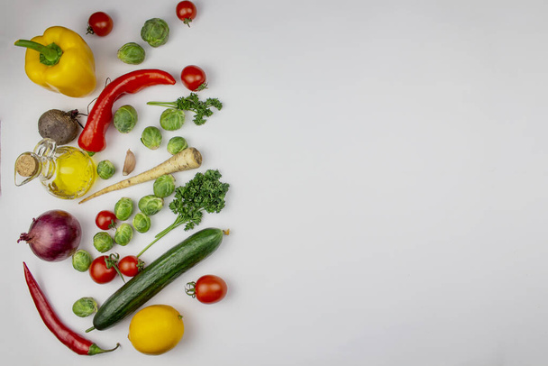 Овощи домашние. Свежие органические овощи. Овощи из
  - Фото, изображение