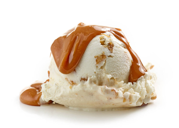 ice cream with soft caramel - Foto, Imagem