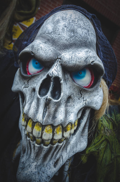 triste mietitore faccia spaventoso costume di Halloween
 - Foto, immagini