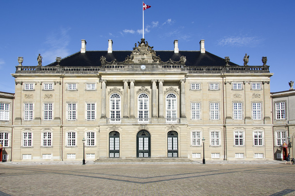 コペンハーゲンのアマリエンボー宮殿 - 写真・画像