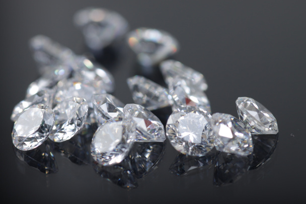 Close up tiro de belas contas de diamante zircônia cristal brilhante para jóias
  - Foto, Imagem