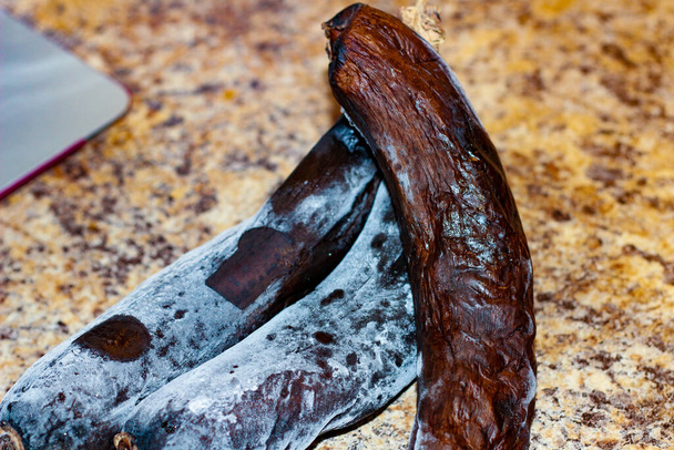 Jéggel fagyasztott banán sütésre kész állapotban - Fotó, kép