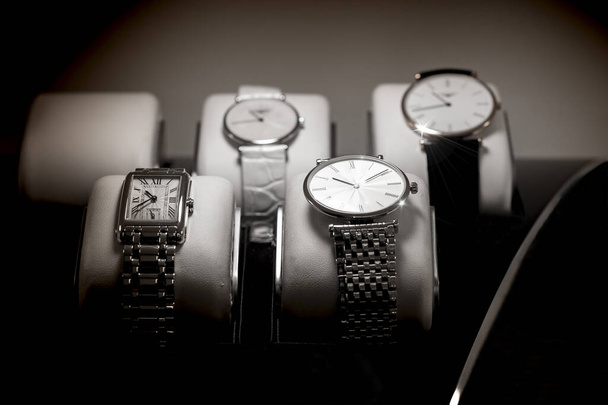 luxusní hodinky  - Fotografie, Obrázek