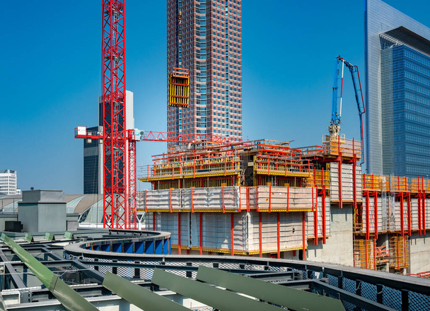 Baustelle am Messeturm en Frankfurt - Foto, Imagen