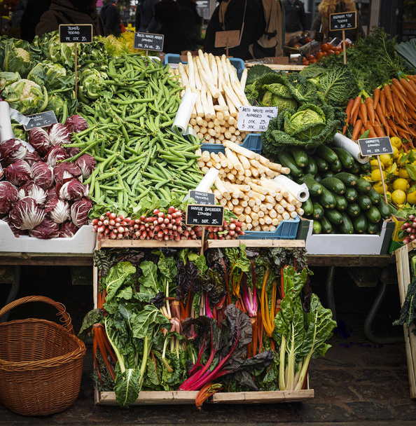 Kodaň, Dánsko - březen 02 2019: Zemědělský trh s potravinami v C - Fotografie, Obrázek