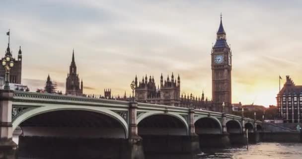 ロンドン市内の夜 - 映像、動画