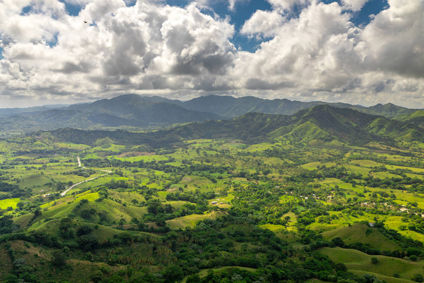 Πανοραμικό τοπίο της Δομινικανής Δημοκρατίας. Montaa Redonda Miches. - Φωτογραφία, εικόνα