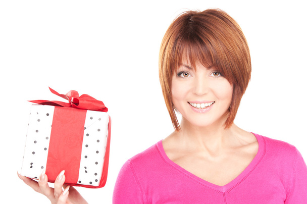 Happy woman with gift box - Foto, afbeelding