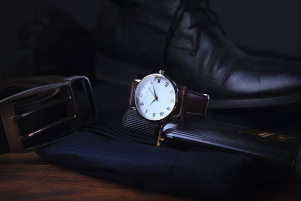 businessman shoes, perfume and watch - Фото, зображення