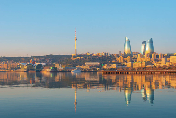 Vue panoramique du paysage urbain de Bakou le matin
 - Photo, image