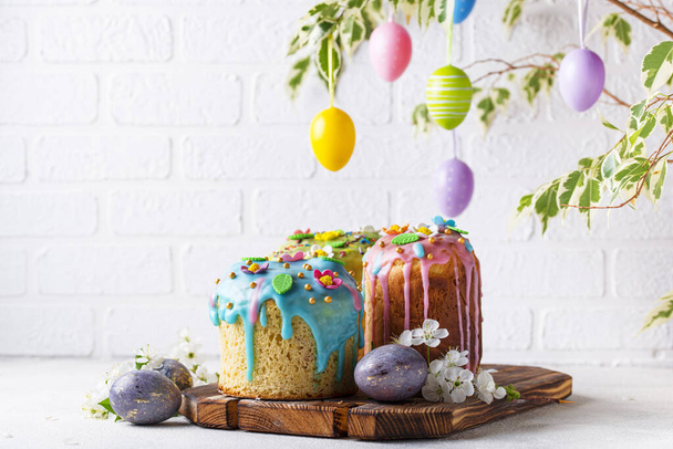 Traditional Easter cake with topping - Foto, Imagen