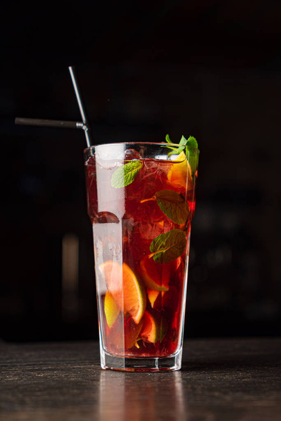 tasty cocktail in the bar, close up - Zdjęcie, obraz