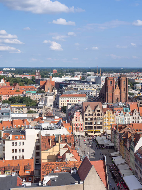Вид с высоты птичьего полета на Рыночную площадь в Вроцлаве
 - Фото, изображение
