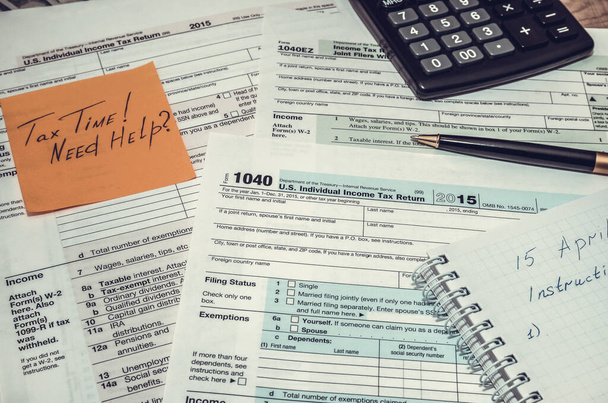 Formulario de impuestos 1040 para 2016 año. imagen tonificada
 - Foto, Imagen