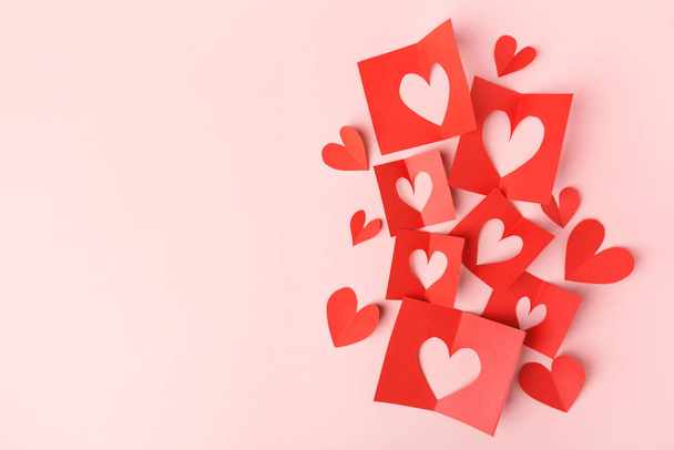 Paper valentines day hearts on pink - Foto, imagen