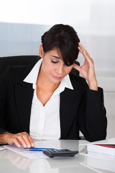 Young Businesswoman With Headache - Foto, Imagem