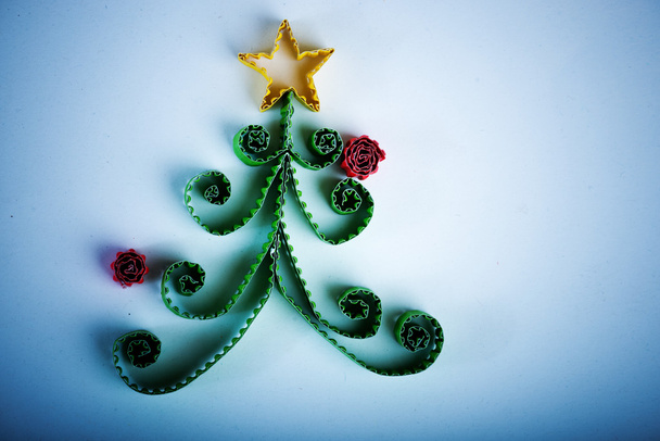 Christmas tree made of paper - Foto, Imagem