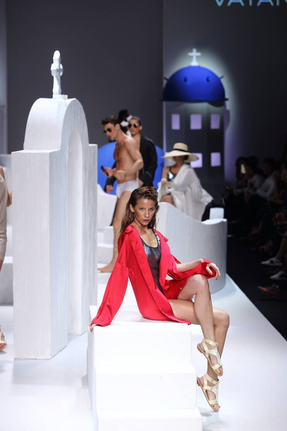 Fashion Show of New Collection in "Bangkok International Fashion - Fotó, kép