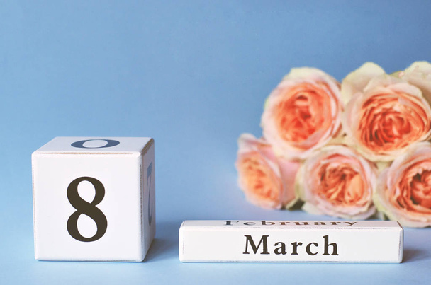 Calendar with the date of the Women's Day 8 March. - Foto, Bild