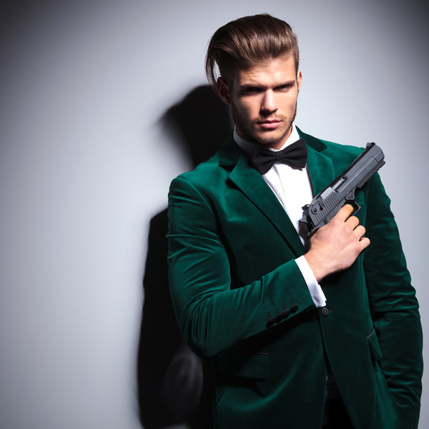 James Bond aspirante a joven asesino
 - Foto, Imagen