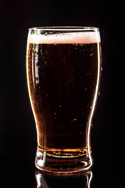 Glass beer on wood background with copy space - Fotografie, Obrázek