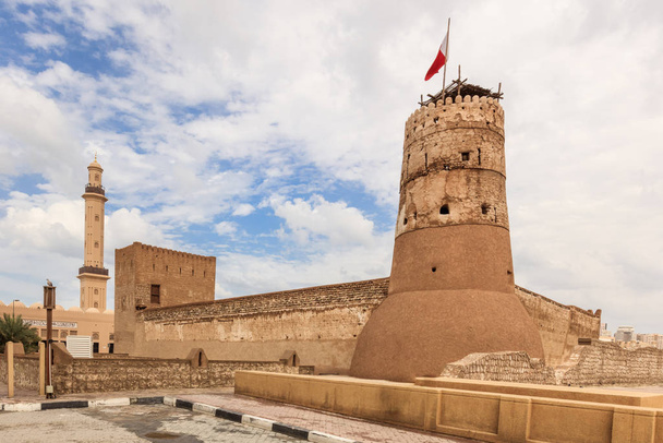 Форт Аль - Фахіді, найстаріший будинок у Дубаї.  - Фото, зображення