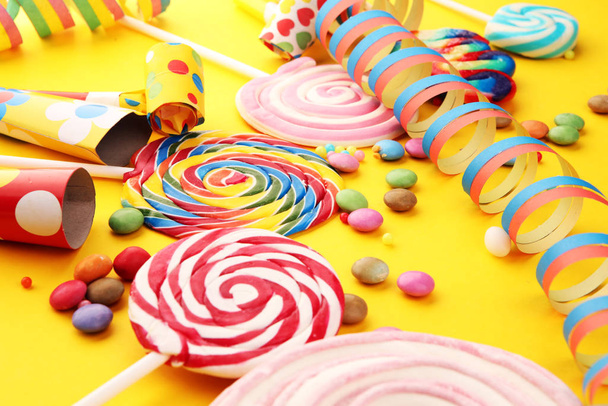 Jöleli, şekerli ve flamalı şekerler. di 'nin renkli dizisi - Fotoğraf, Görsel