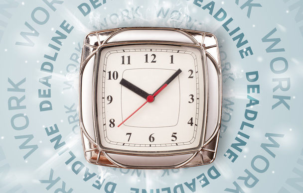 Relógios com trabalho e prazo redonda escrita
 - Foto, Imagem