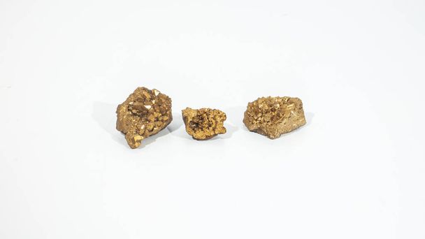 natürliche Quarzgold Titanachat Kristall Cluster blank. Rohsteinpräparate - Foto, Bild