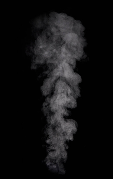 Foto de vapor blanco real de agua hirviendo sobre fondo negro
 - Foto, Imagen