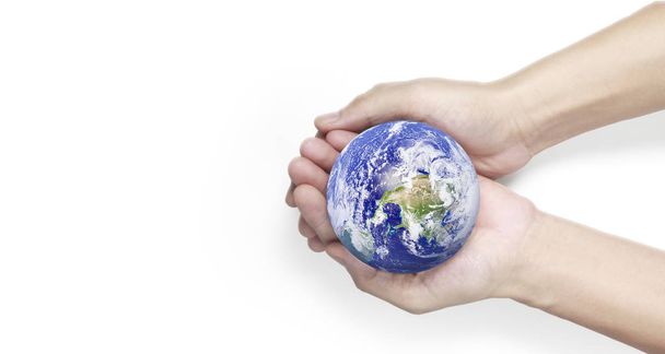 Globo, tierra en mano humana. Imagen de la Tierra proporcionada por Nasa
 - Foto, Imagen