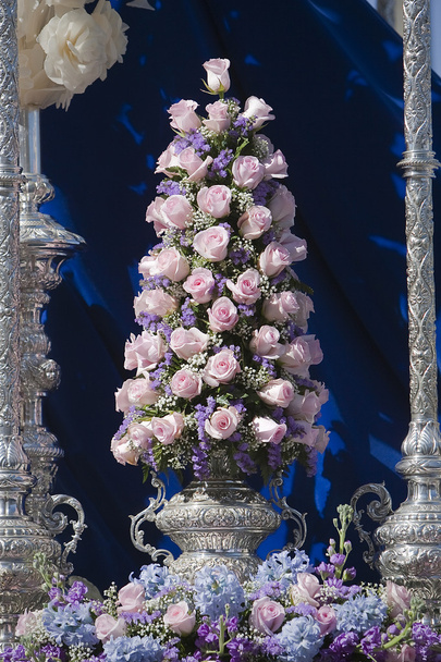 聖週間の王位に花の装飾の詳細 - 写真・画像