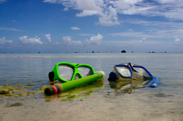 Équipement de plongée en apnée dans la lagune d'Aitutaki Îles Cook
 - Photo, image