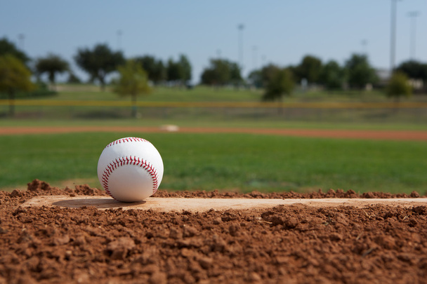 Baseball sur le monticule des lanceurs
 - Photo, image