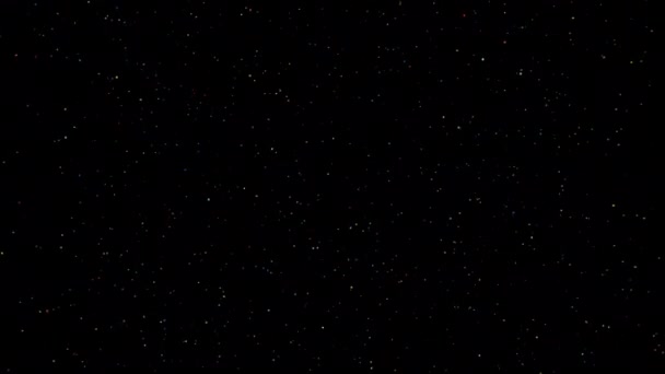 Salut Confetti spadający z nieba na odizolowanym czarnym tle. Efekt wizualny dekoracji elementów ozdobnych nakładki. Szczęśliwego Nowego Roku świętować wydarzenie. 4k Vfx ruchu materiału filmowego. Płynny zapętlony film wideo - Materiał filmowy, wideo