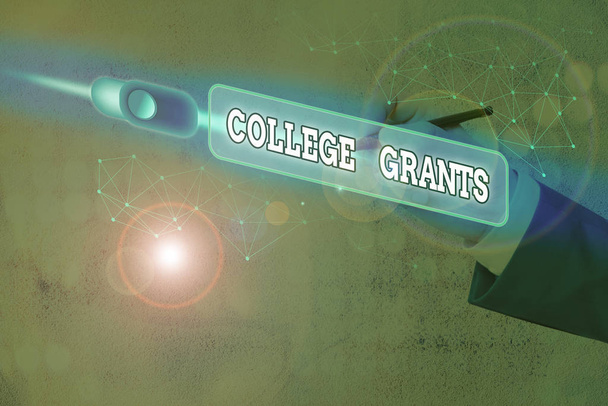 Textovka ukazující stipendia na vysokou. Konceptuální foto peněžní dary ukazující, kdo se snaží o vysokoškolské vzdělání. - Fotografie, Obrázek