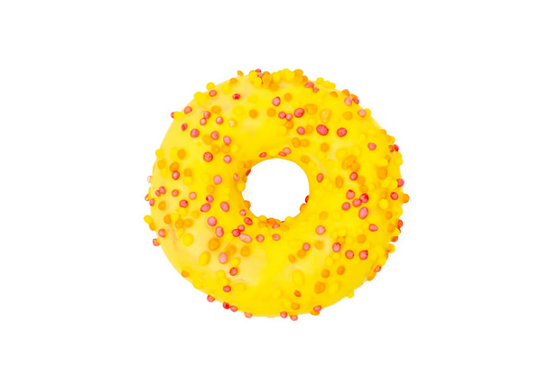 вкусный желтый пончик на белом фоне
 - Фото, изображение