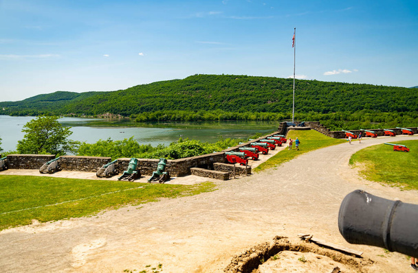 Fort Ticonderoga, fort headquarters, stone walls and cannons - Photo, Image