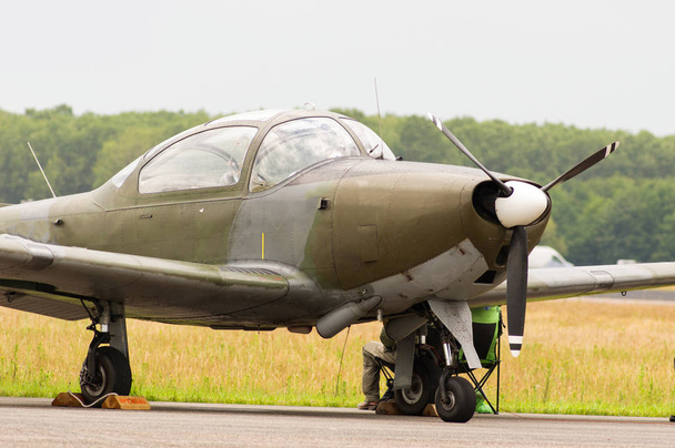Old historic military propeller plane - Photo, Image
