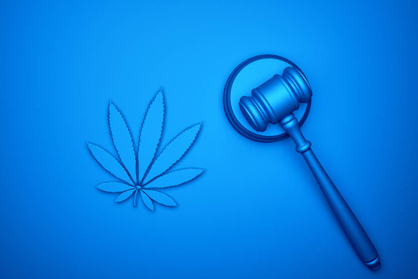 Egy kannabiszlevél fekszik a bíró kalapácsa mellett, a marihuána legalizálásának vagy betiltásának koncepciója, egy elvont kék háttér, színezett. - Fotó, kép