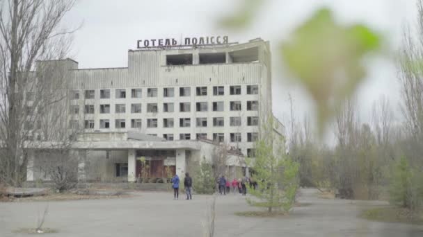 Chernobyl Exclusion Zone. Pripyat. Extreme tourism. Tourists. - Filmmaterial, Video