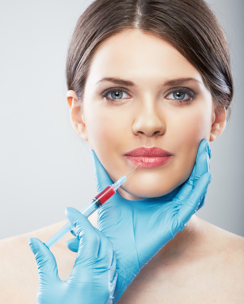 cirugía de labios femeninos
 - Foto, imagen