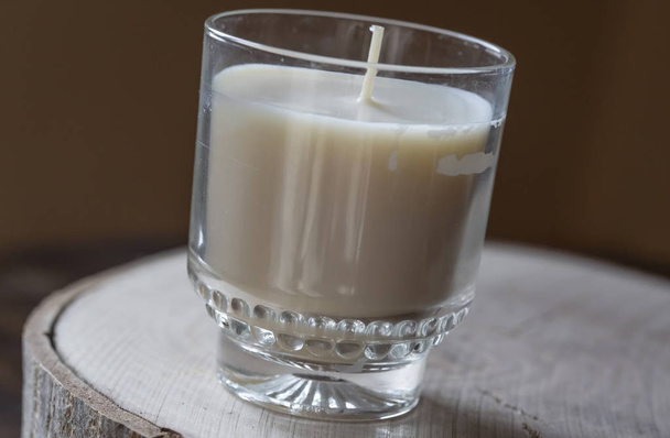 Natural soy wax decorative candle in vintage glass - Foto, Imagen