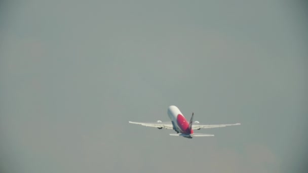 Airplane departure from Phuket - Záběry, video