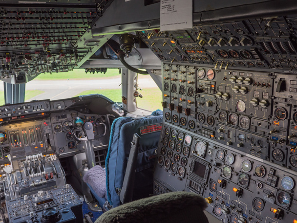 Cockpit eines Jumbojets - Foto, Bild