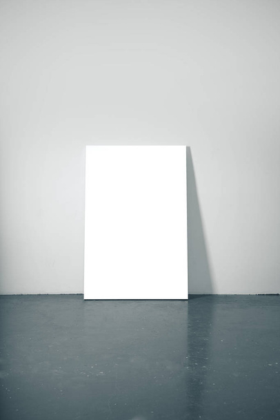 Blank poster in concrete room. - Foto, afbeelding