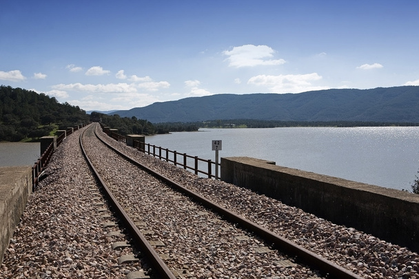Железнодорожная линия Кордова - Альморшон, вид с моста Лас-Навас
 - Фото, изображение