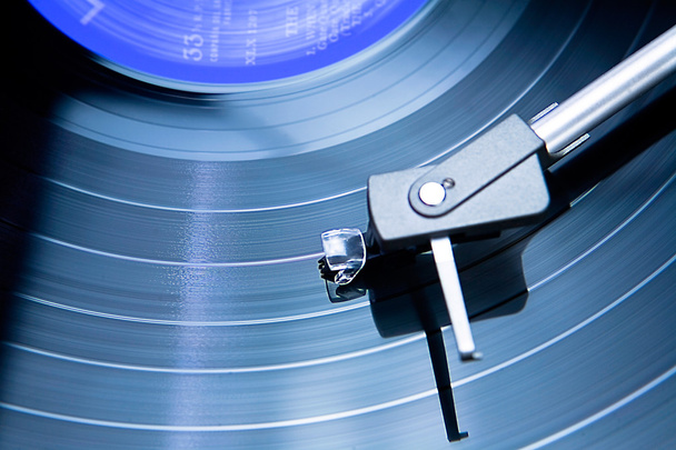 ročník gramofon spinning vinyl. - Fotografie, Obrázek